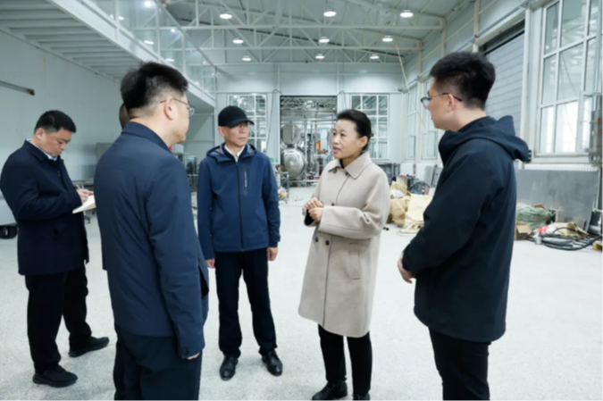董文琴：筑优势延链条扩产能 加快提升桦树汁产业层级